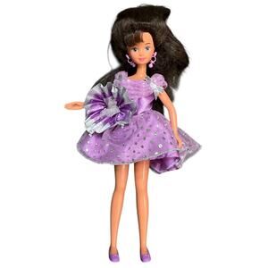 Mattel Barbie Doll with Purple Outfit Vintage 1987 EUC